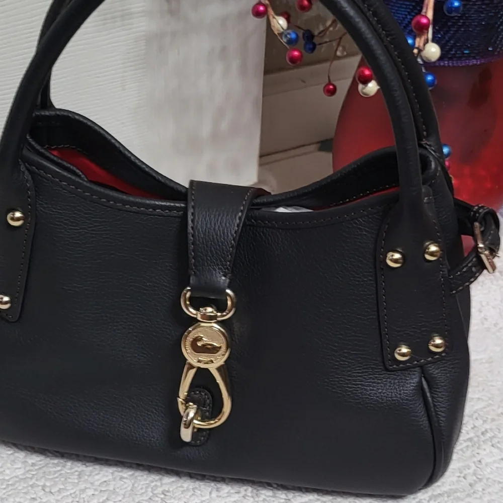 Dooney and Bourke Shoulder Bag_2